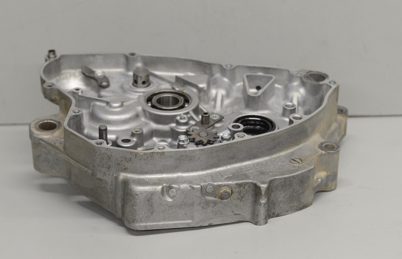 USED OEM 2005 05 KAWASAKI KX250F RIGHT SIDE ENGINE MOTOR CASE CRANKCASE