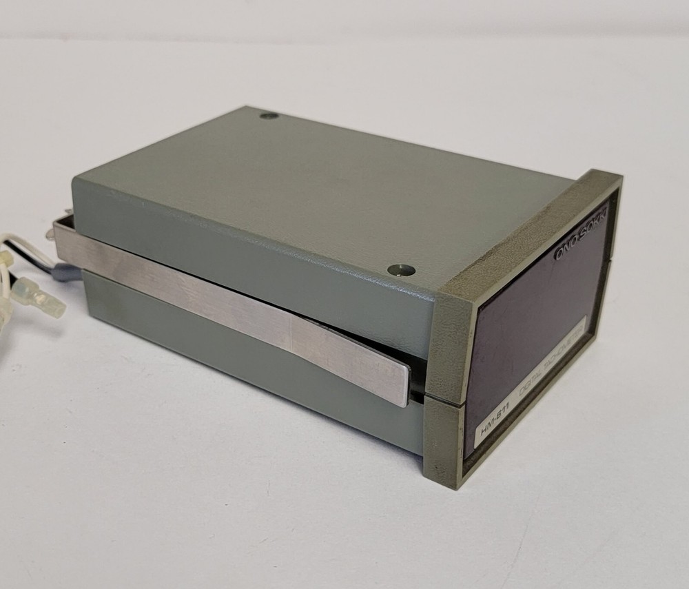 ONO SOKKI DIGITAL TACHOMETER HM-611.