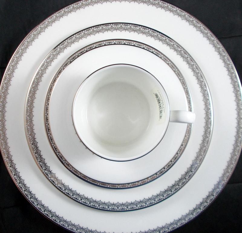 Lenox Lace Couture 5 Piece Place Setting