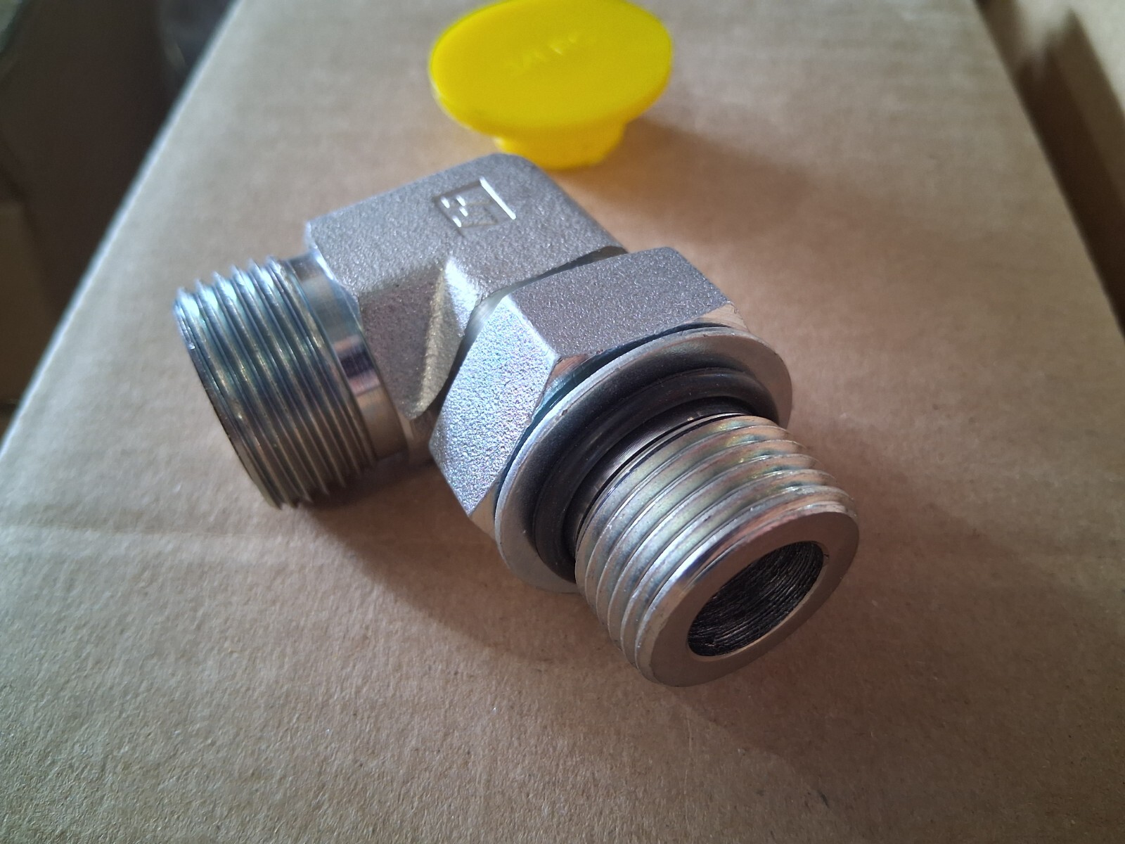 Universal fit 10"x10" core Remote OIL COOLER w/temp probe 12V 21 GPM USA made