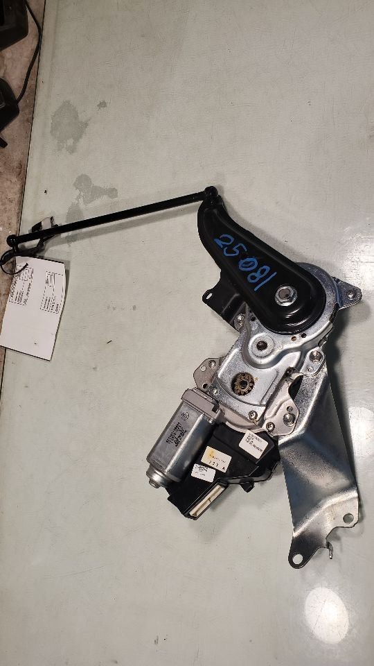 SIENNA 2018 TAILGATE MOTOR