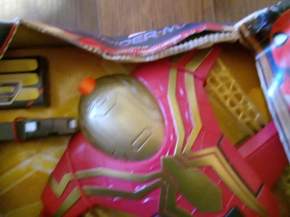 Nerf Spider Man Web Bolt Blaster Marvel New Severely Damaged Box