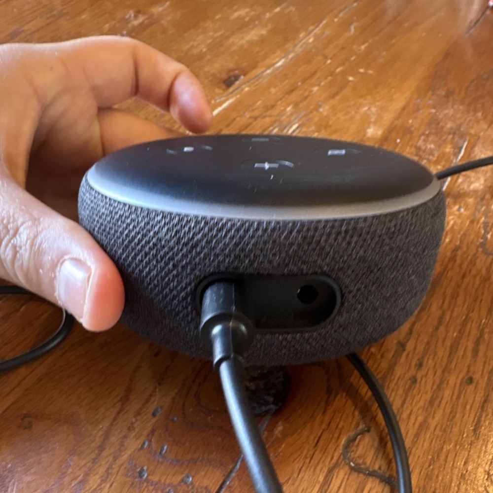 Amazon Echo Dot (3rd Generation) Smart Speaker Alexa with Charger