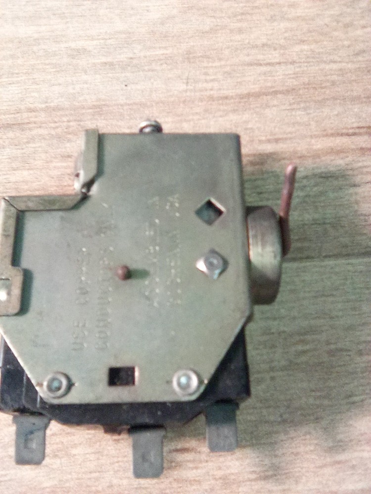 Johnson Controls P20BA-46 Pressure Switch AC 120V 16A