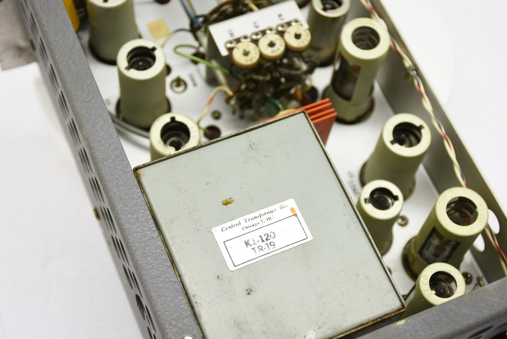 Keithley Instruments Model 102BR Decade Isolation Amplifier Tube Amplifier