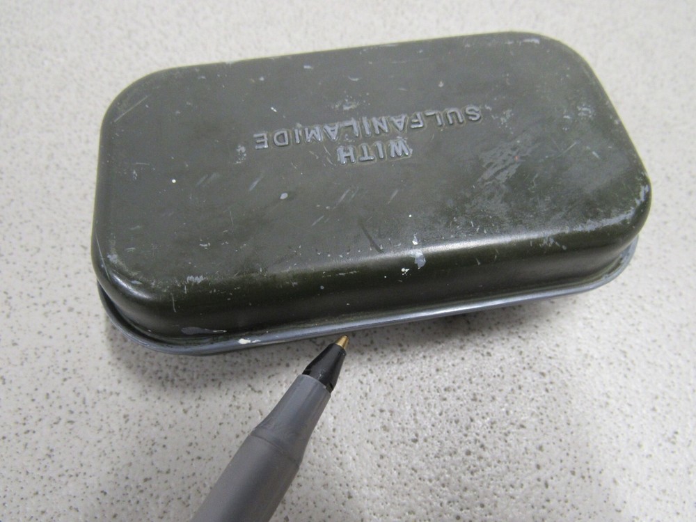 WW2 US Tenite Plastic First Aid Packet Carlisle Model CONTAINER ONLY Experimenta