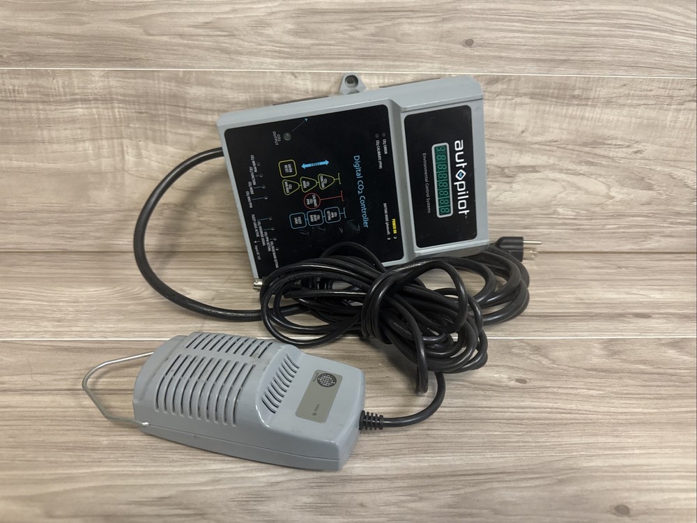 Hydrofarm Autopilot Digital CO2 Hydroponic Controller APCECOD-BNKR-A A6