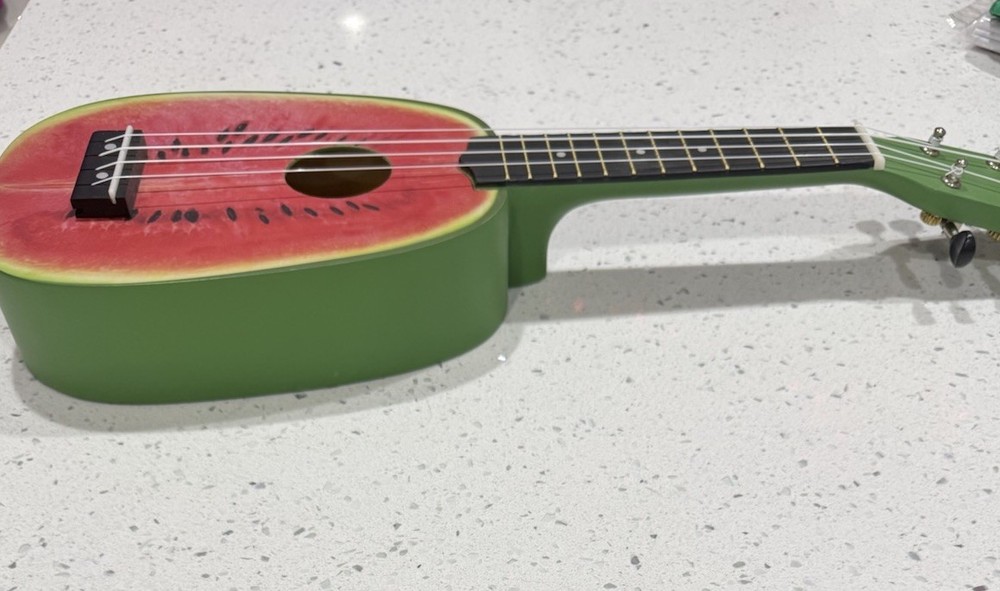 Amahi ukulele Watermelon Soprano Beginner Easy Transport