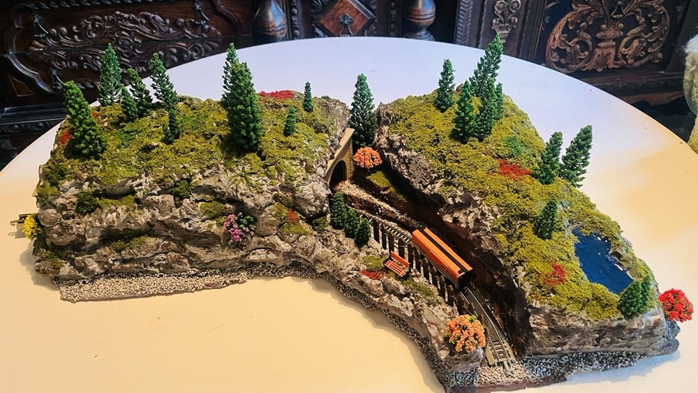 N Scale Mountain Scenery Layout