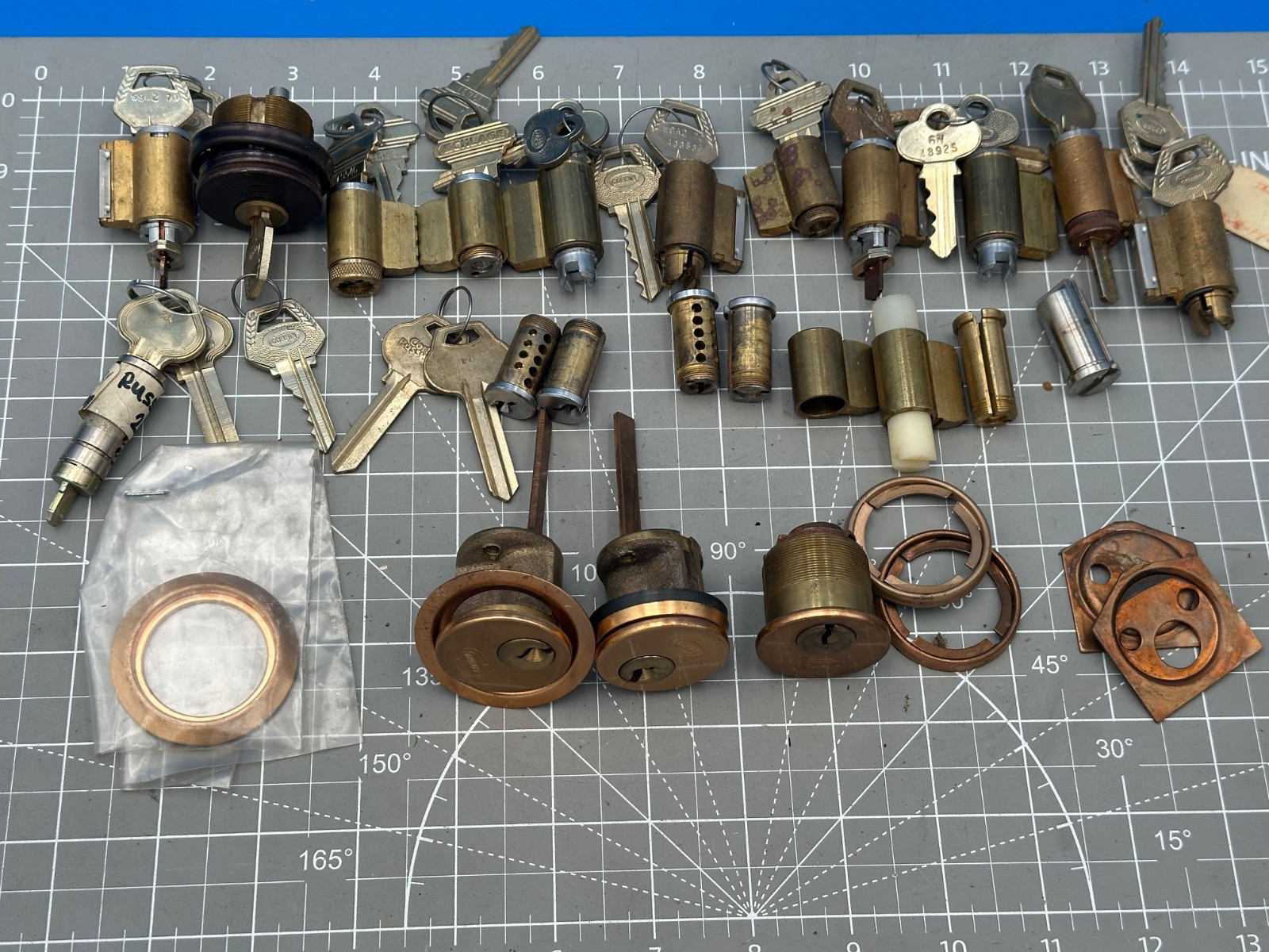 LOCKSMITH LOT - 14 CYLINDERS (SHLAGE, CORBIN, RUSSWIN) AND 7 PLUGS