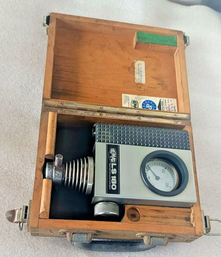 LEMAG LS 180 ENGINE CYCLINDER PEAK PRESSURE INDICATOR