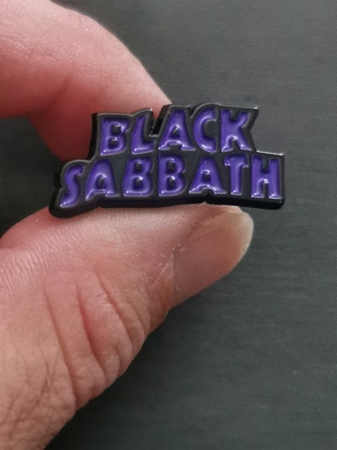BLACK SABBATH OZZY OSBOURNE paranoid War Pigs Pin Badge Patch New High Quality