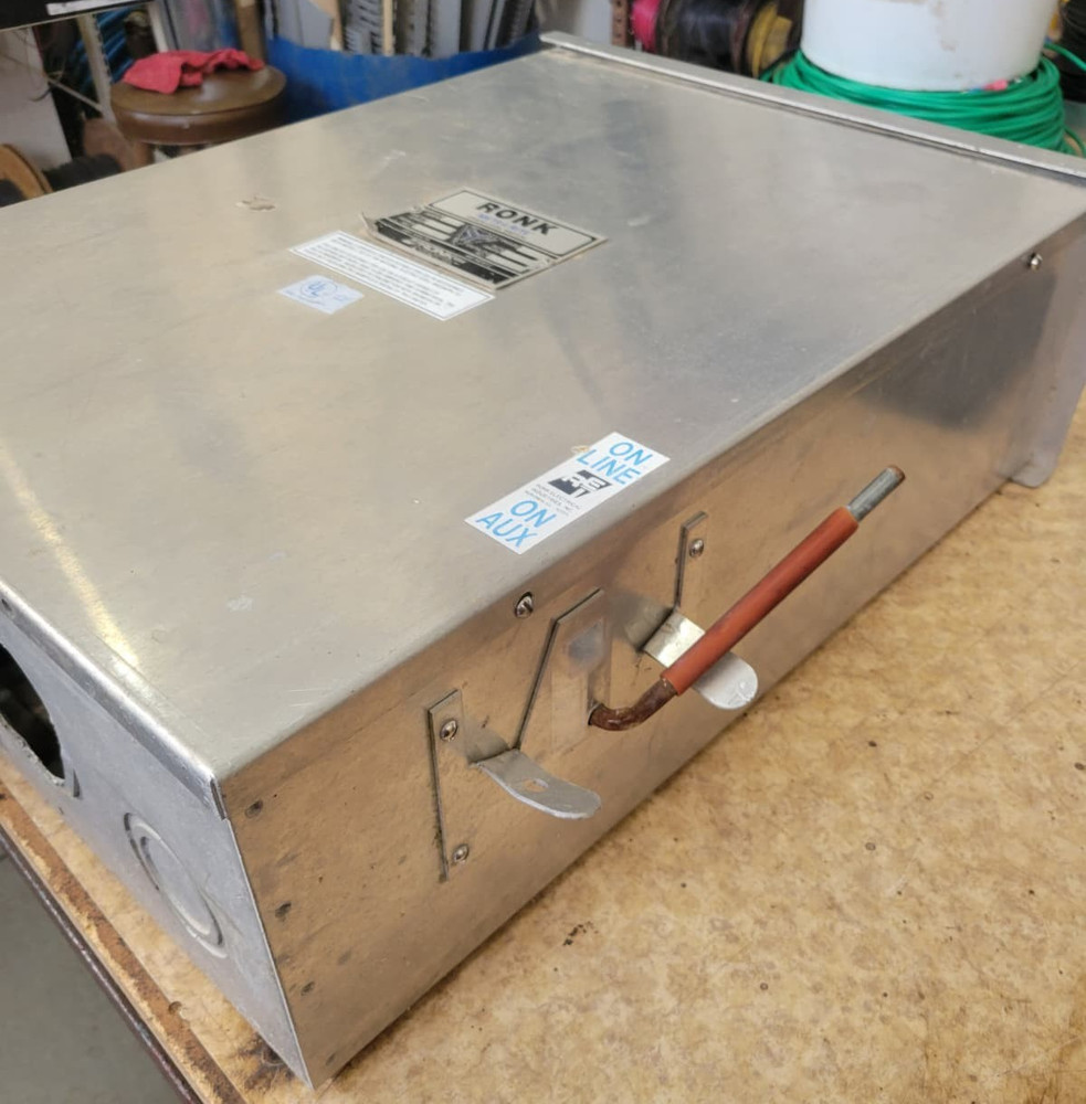 Ronk METER-RITE 7406 Double Throw Transfer Switch Grade Level Generator