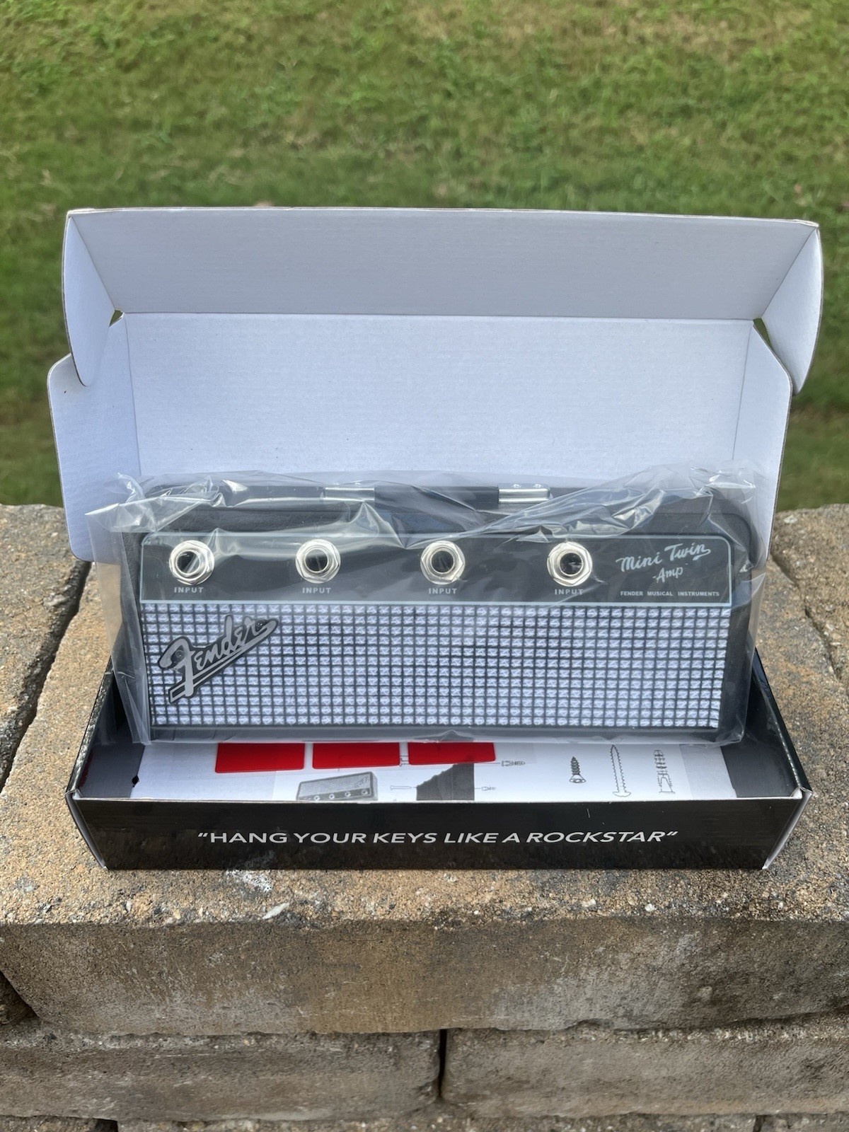 Fender Guitar Amp Mini Wall Mount Key Holder Jack Rack Brand New Open Box