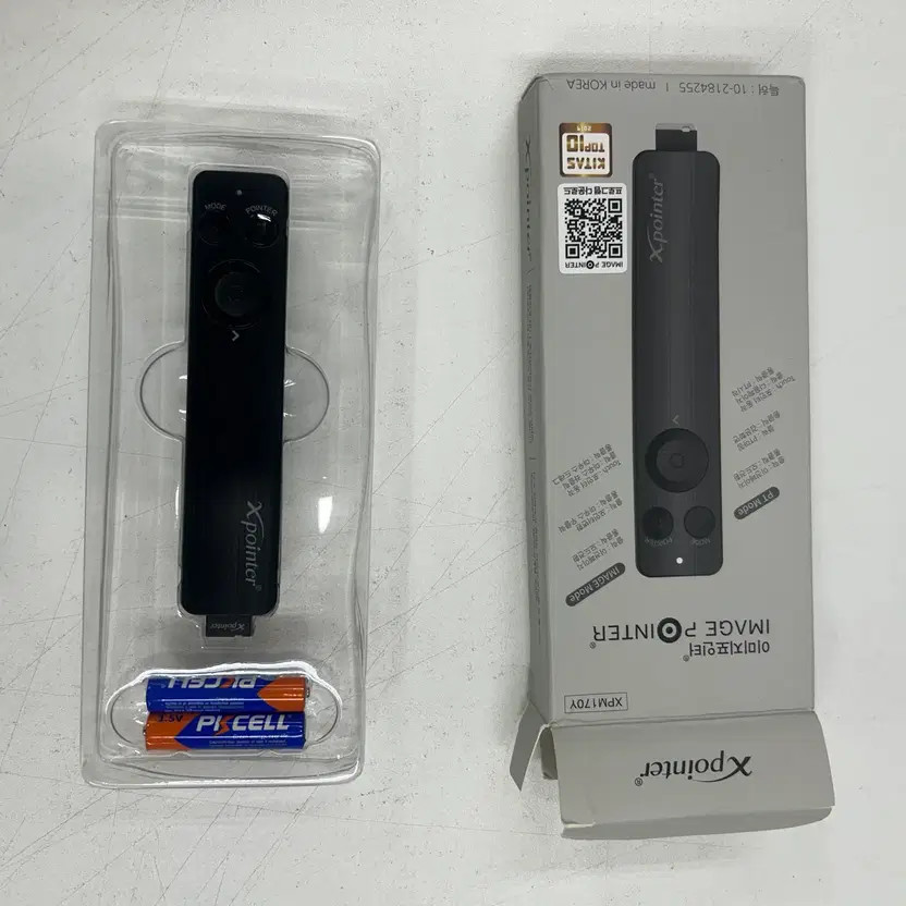 Xpointer XPM170Y Laser Presenter Laser Pointer with Air Mouse Black