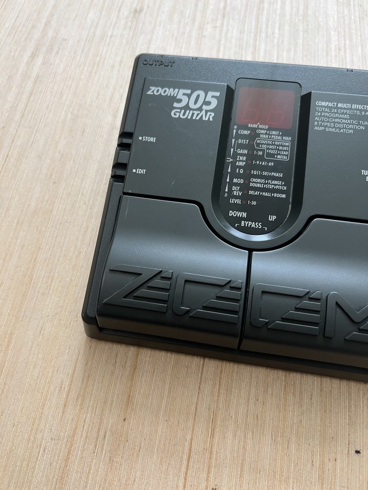 Zoom 505 Guitar Compact Multi Effects Processor Guitar Pedal Untested Read