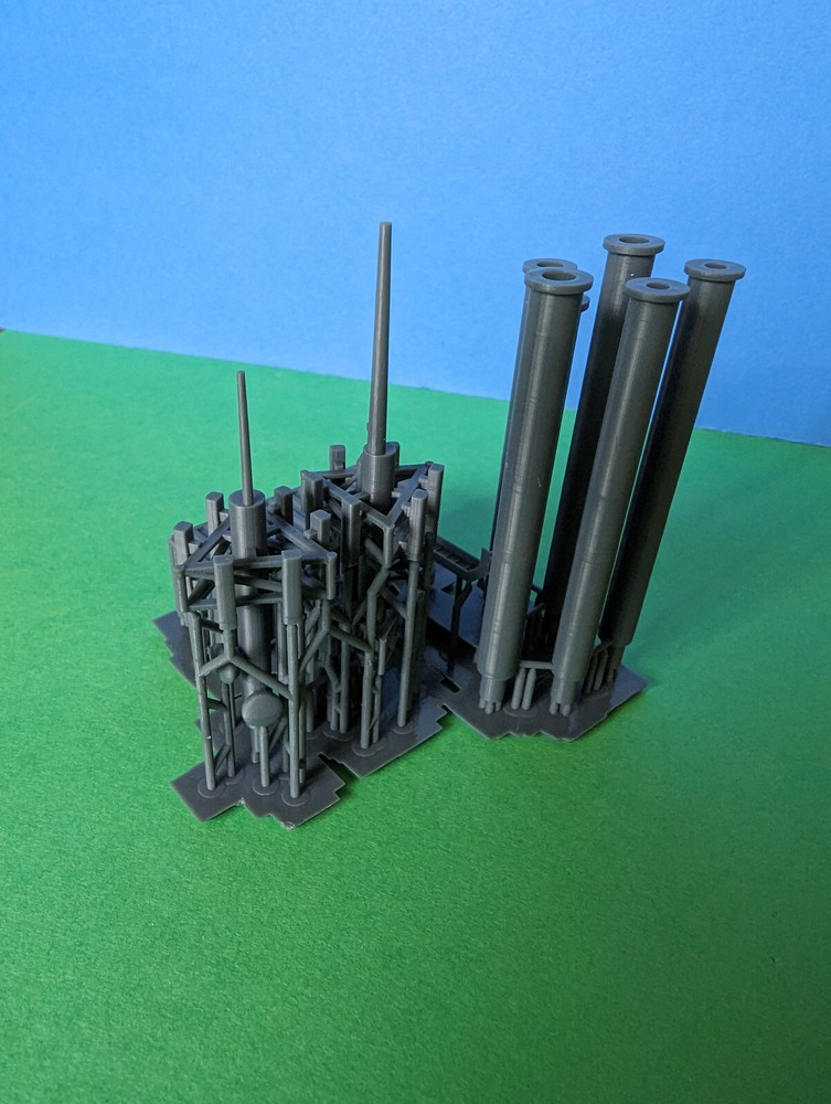 Z-Scale Cell Towers (2)