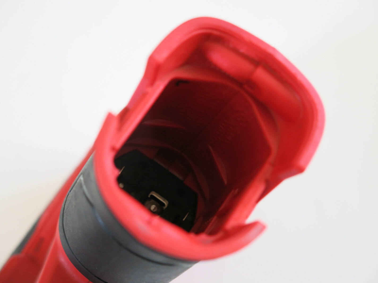 Snap-On CT861 3/8 Drive 14.4v Volt Brushless Cordless Impact Gun/Wrench Mint