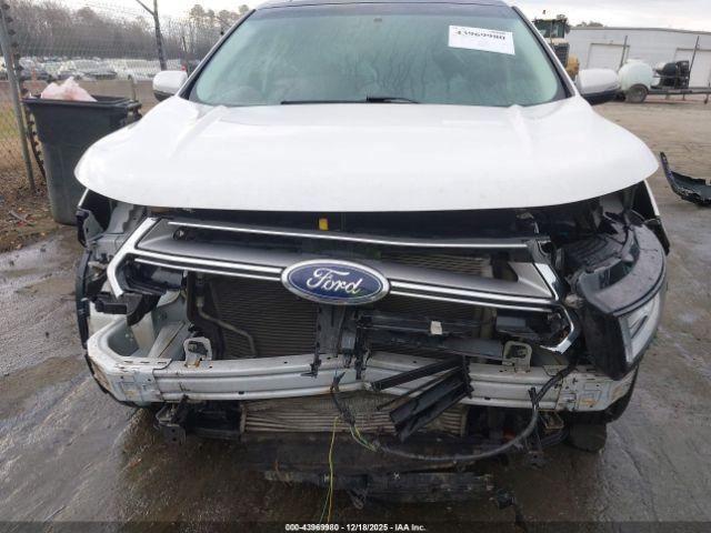 EDGE 2017 Glove Box 4964728
