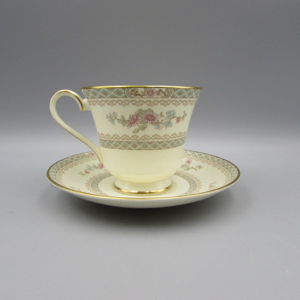 Minton Bone China LEGACY Service for Four - 20pc Set