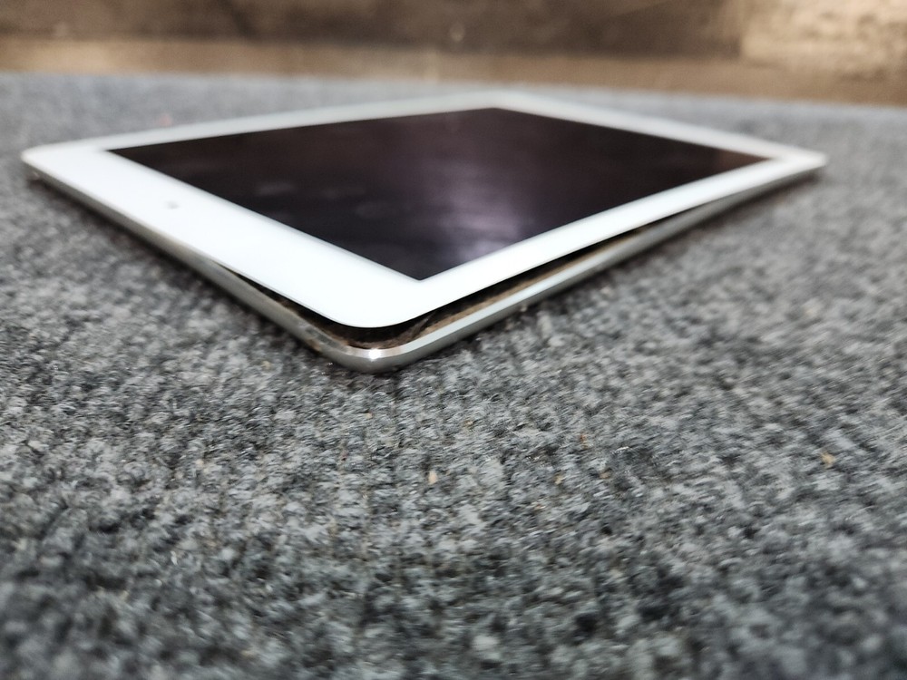 APPLE IPAD MODEL A1556 Needs Passcode Bad Battery