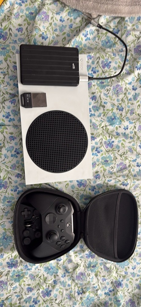 Xbox series s 2tb Bundle elite pro 2 controller