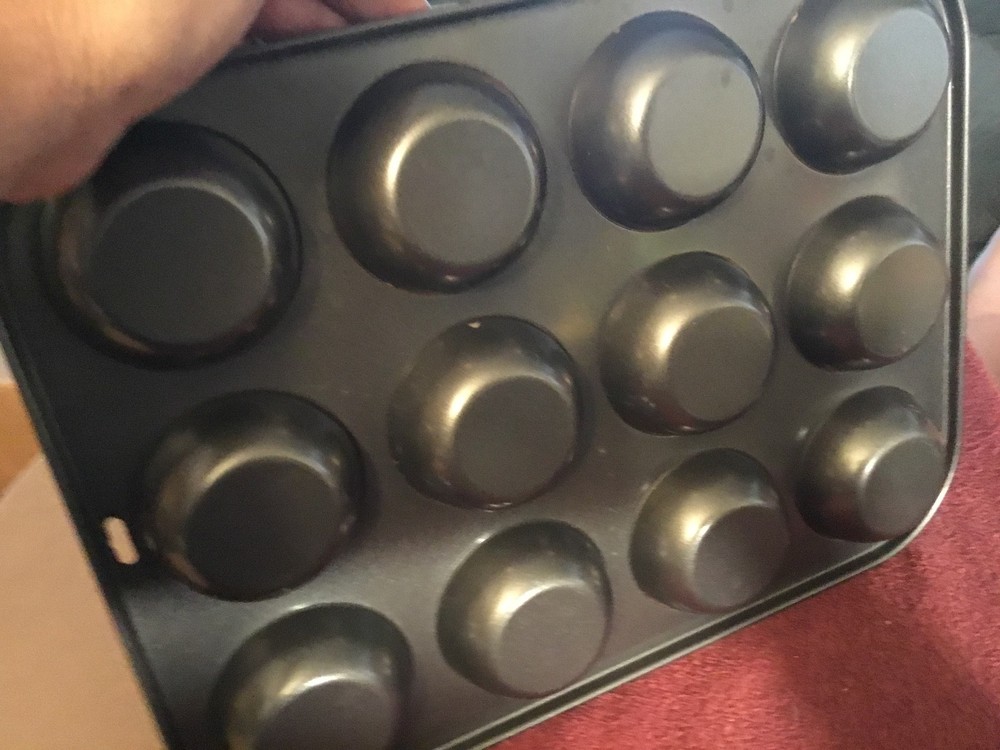 Metal Muffin Baking Pan