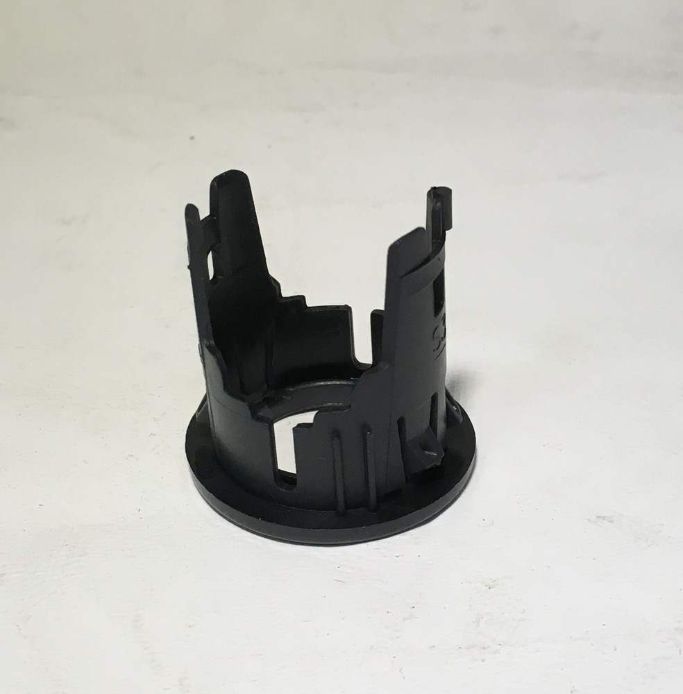GMC GM OEM Left-Park Sensor Bracket 84590525
