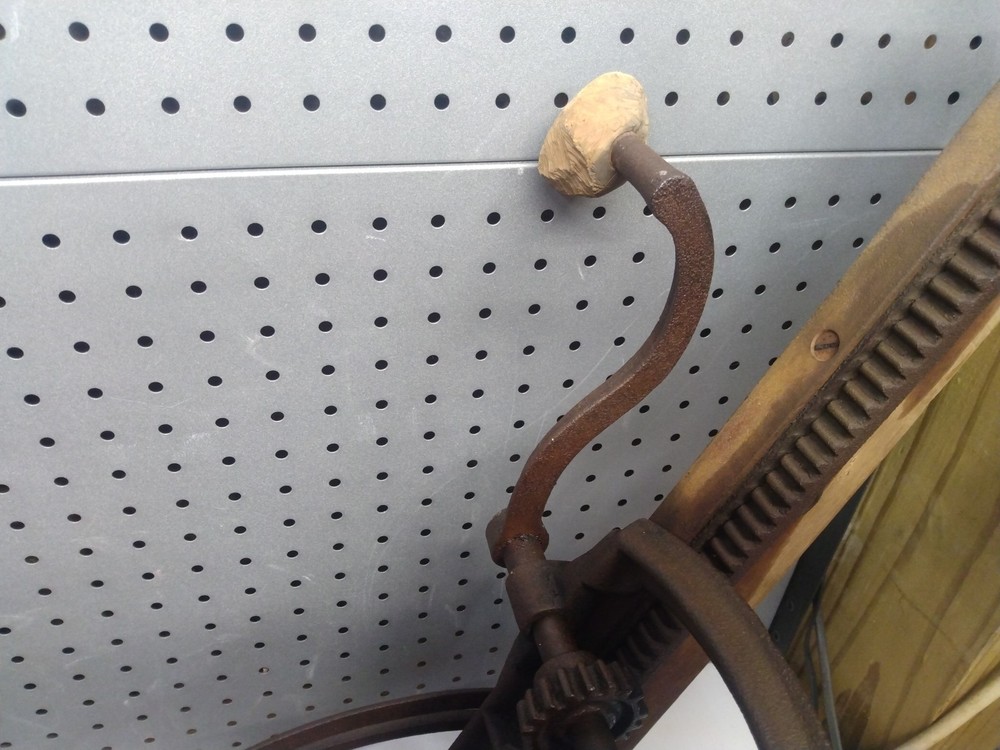 Antique Barn Beam Boring Machine Hand Drill Brace