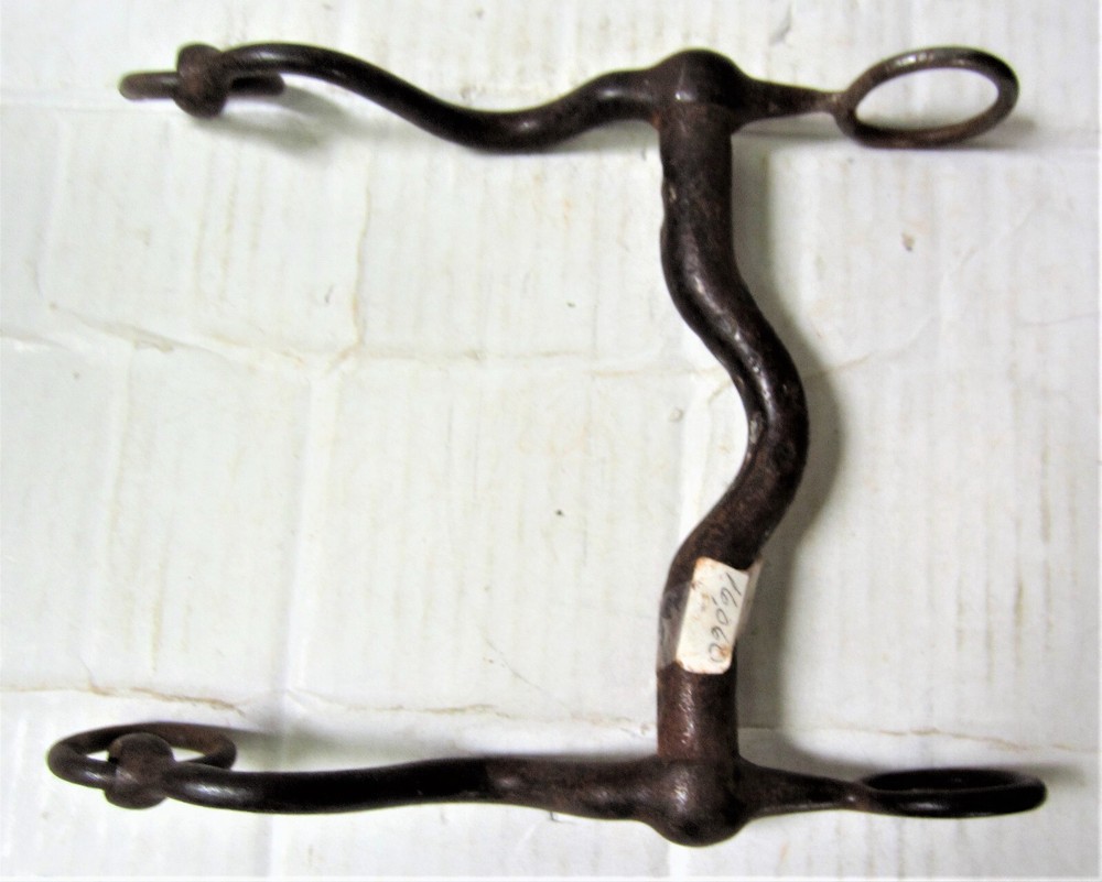Antique Straight Bit with Curved Sides 16060