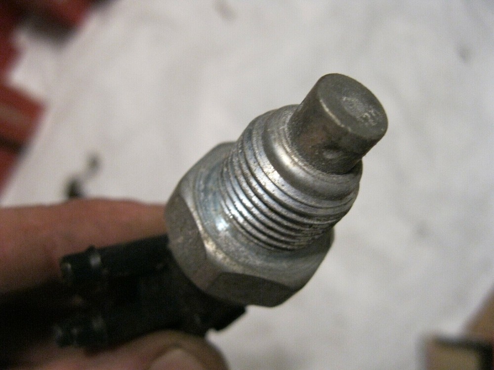 Ported Vacuum Switch Standard PVS25