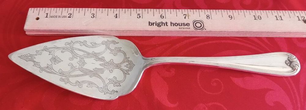 Gorham silverplate Heritage pie server 11 1/2" EUC polished