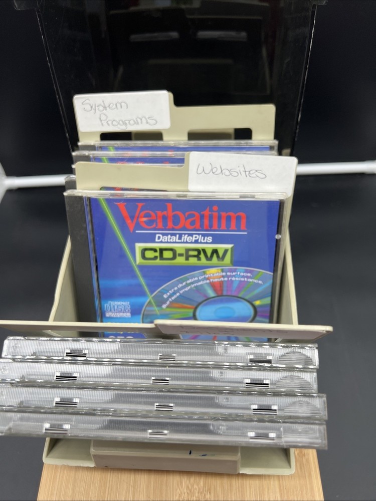 Vintage Data Case Floppy Disk Plastic Storage Case Caddy w/ dividers W CDs