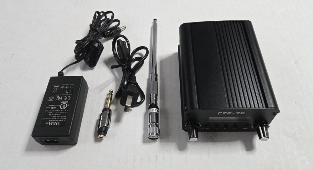 FM Transmitter Church 7/1W Mini Radio Stereo Station PLL Black CZE7C