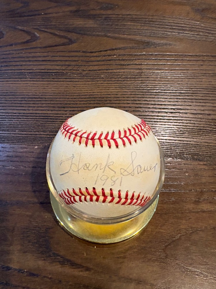 HANK    SAUER     MLB      SIGNED     BASEBALL