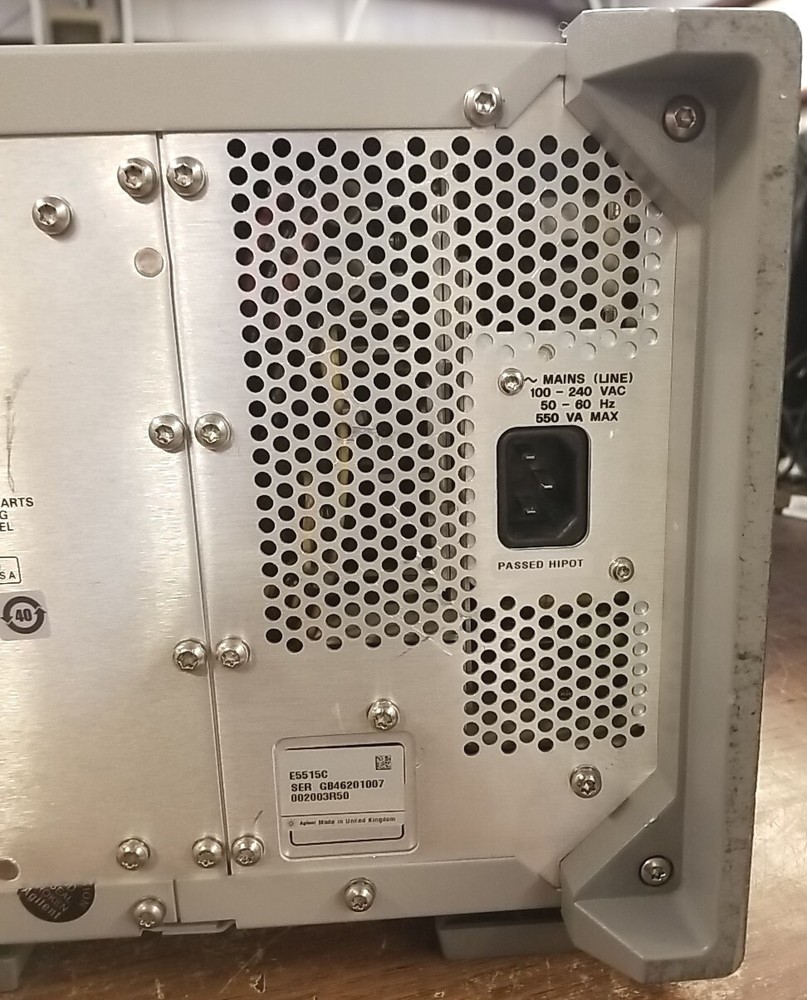 Agilent 8960 Series 10 E5515C Wireless Communication Test Set. UNIT ONLY *READ⬇