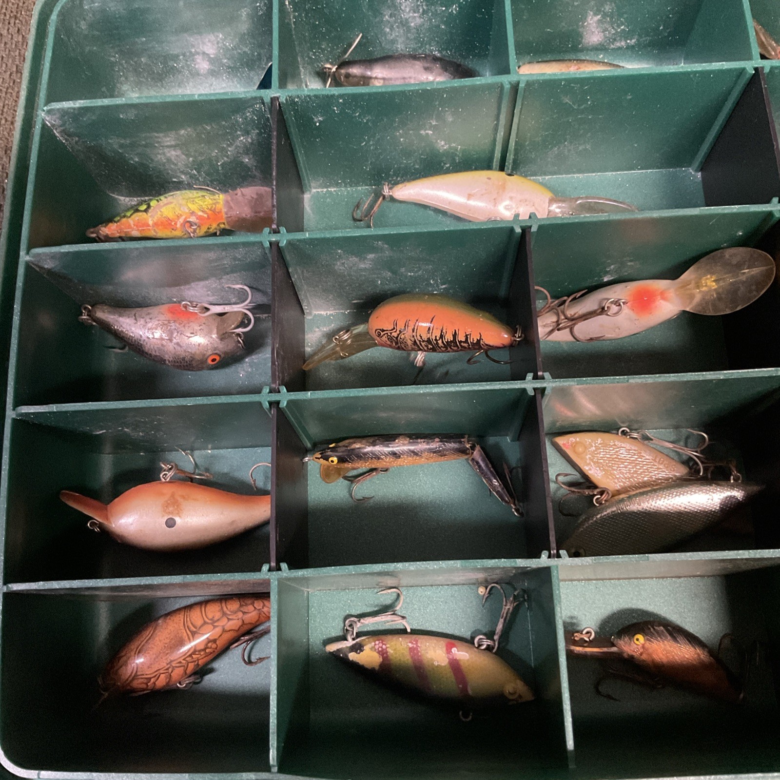 Vintage Plano Tacklebox "Boatbox" 2 Levels Green 39 Lures Inside