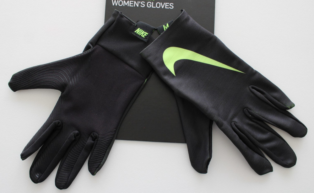 Nike Women's Base Layer Gloves Medium Black/Volt