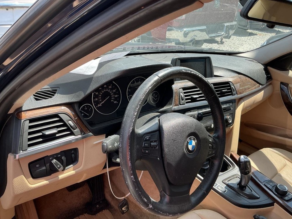 320I 2014 Glove Box 4722780