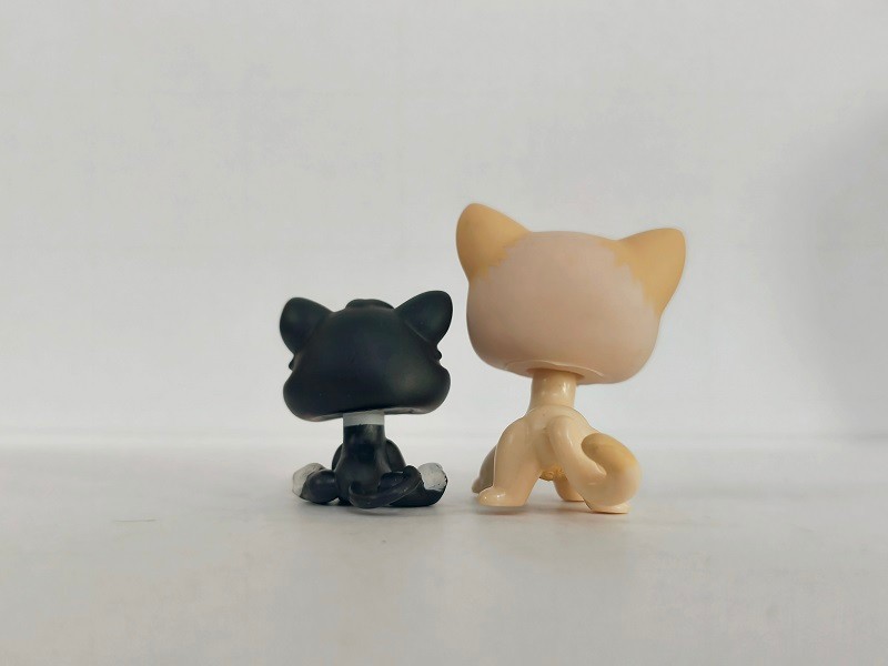 2pcs/lot Littlest Pet Shop LPS Black Kitten and Yellow Cat #733 Figure Toys