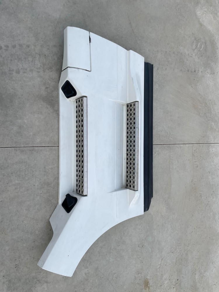 84744212 Volvo Step Fairing Front Left Driver Side