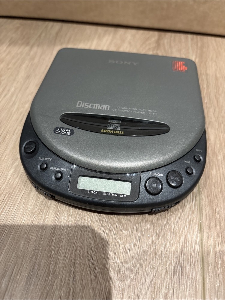 Sony Discman D-111 Discman CD Compact Disc Player 1992 CIB & Tested