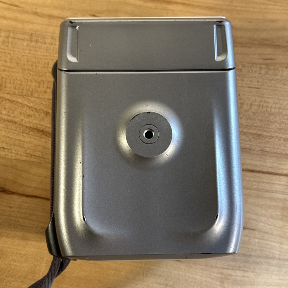 Polaroid One 600 Flash Instant Film Camera Silver Function Untested