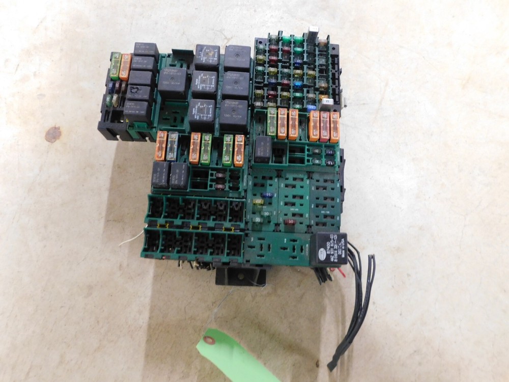 Freightliner fuse block
