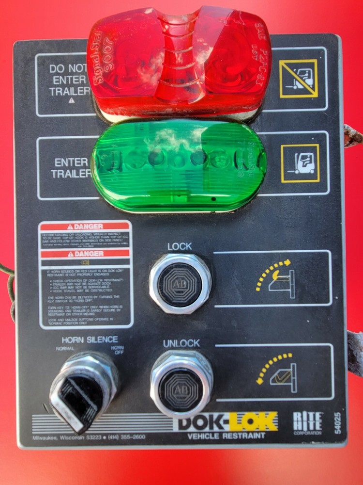 RITE HITE DOK - LOK Control Panel Red And Green Light Indicator