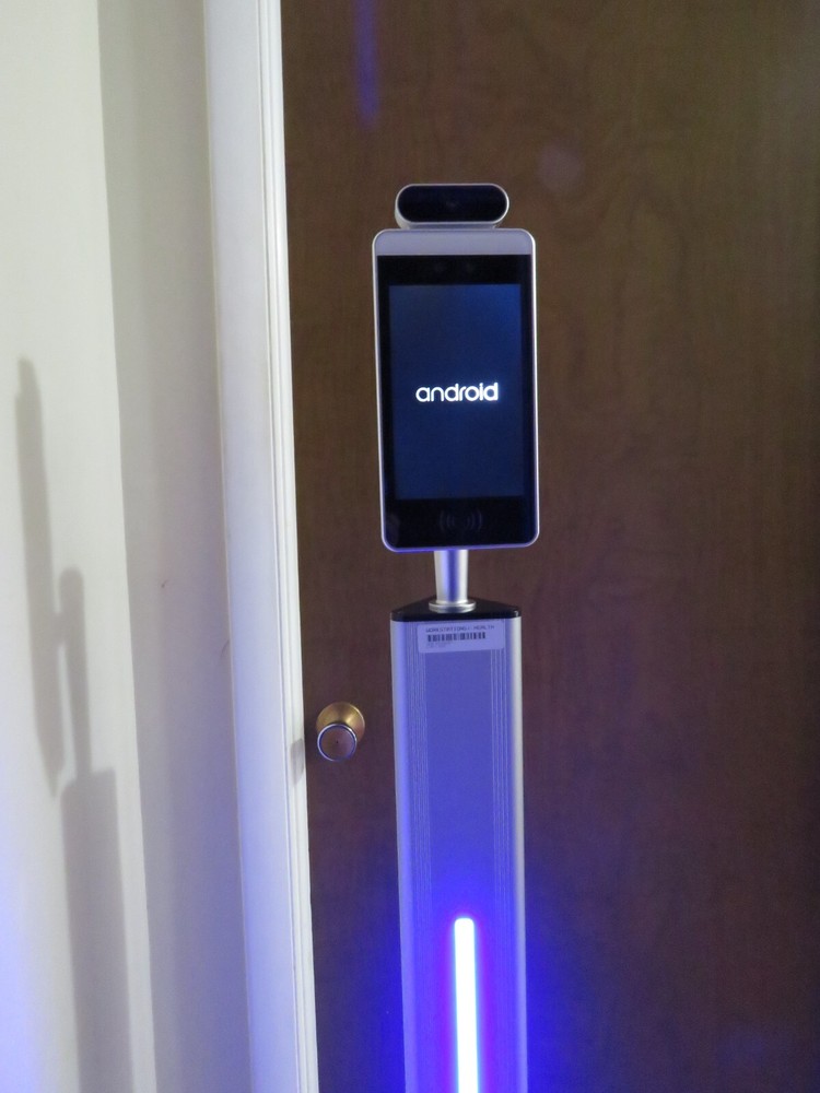 DSI Floor Stand Face Recognition Touchless Temperature Check Kiosk