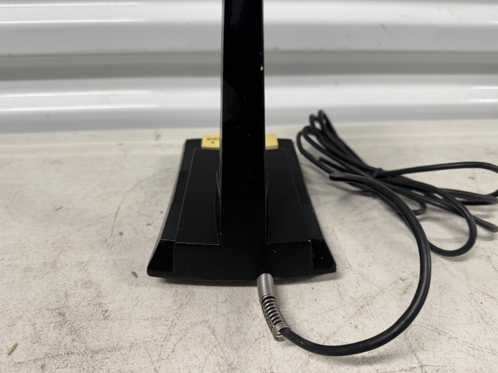 Clarity Model SBS-400 Microphone Stand With Wire