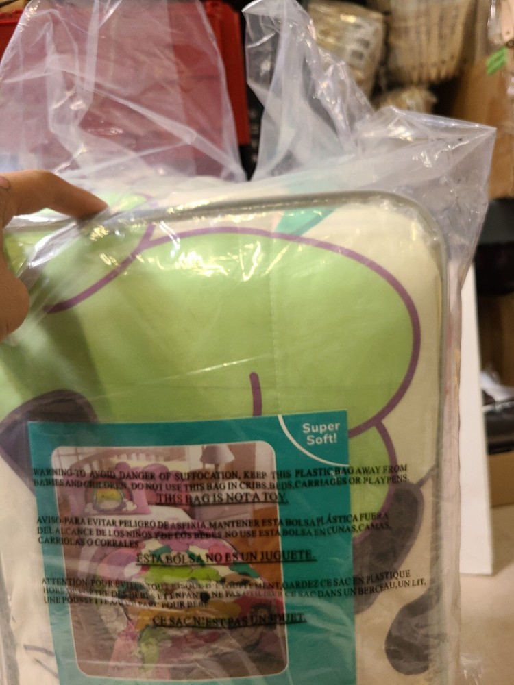 Original Squishmallows Soft Reversible Microfiber Comforter TWIN (64” X 86”)