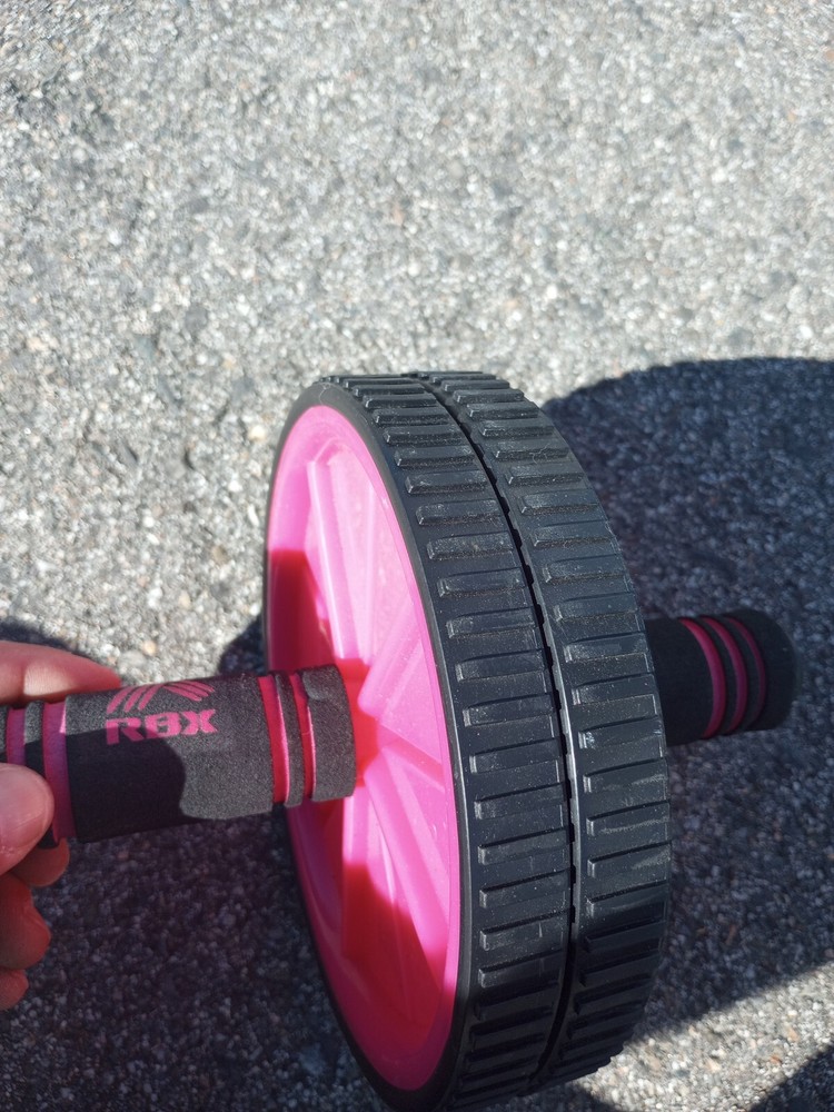 New Reebok Ab Roller Solid Core Medium Density Pink and black