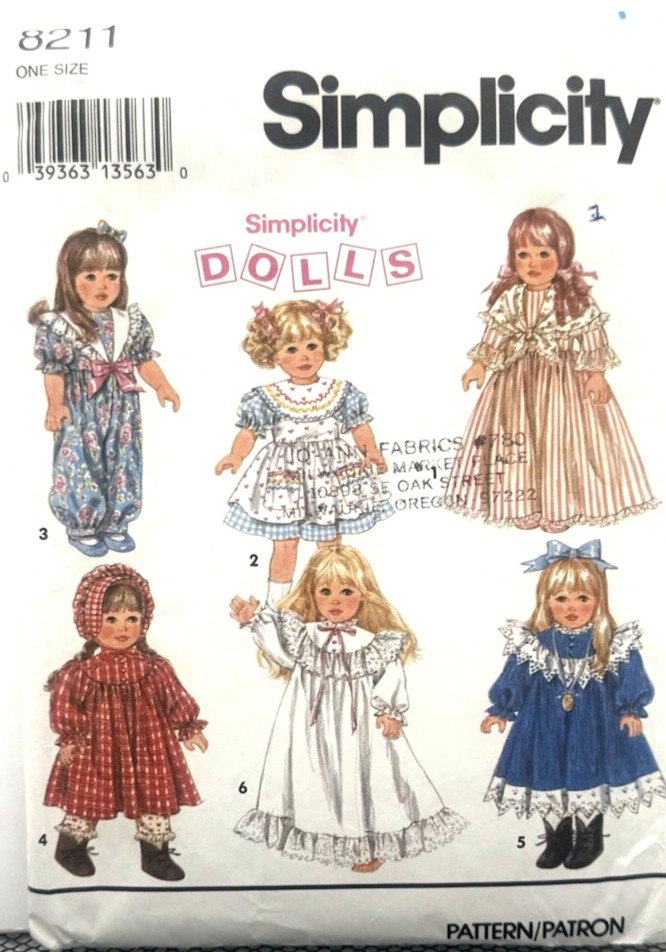Simplicity Pattern #8211 - 18" Doll Wardrobe/25 Pieces (One Size) Cut